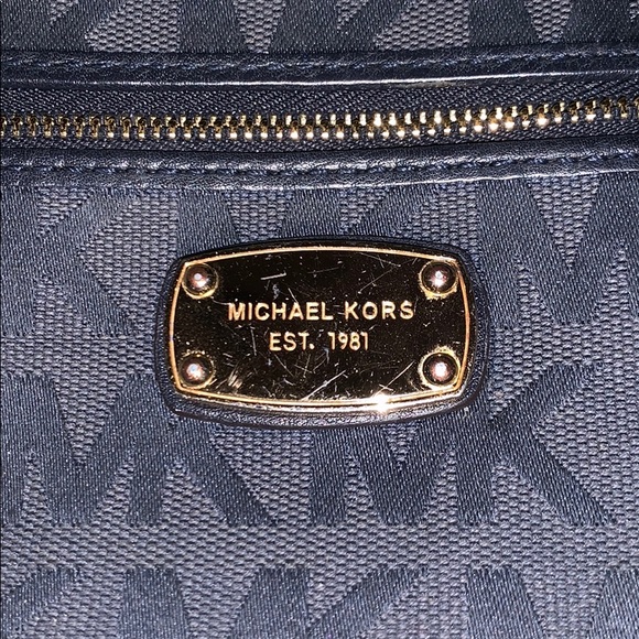Michael Kors Wristlet - Picture 2 of 3